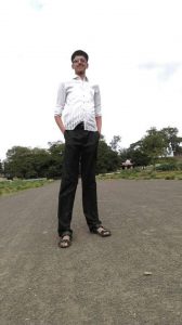OMG! At 6 feet and 7 inch Yashwant Raut is India's tallest teenager? -  Watch, India News