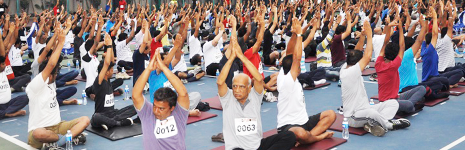 MOST PEOPLE PERFORMING SURYA NAMASKAR TOGETHER