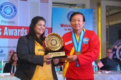 Dr Srimathy Kesan, awarded with the Golden Disc Award at the Worldkings Awards 2018