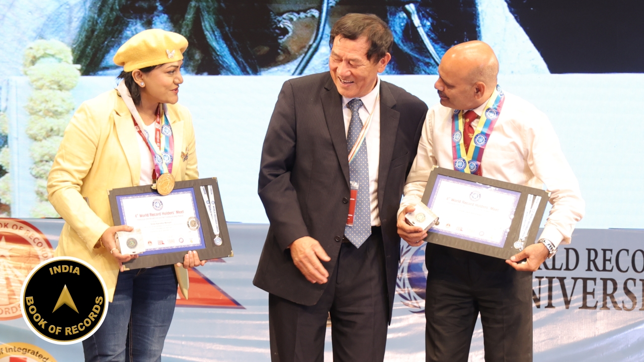 Shital Mahajan and Colonel Laxmi Kant Yadav- honoured in 4th world record holders meet