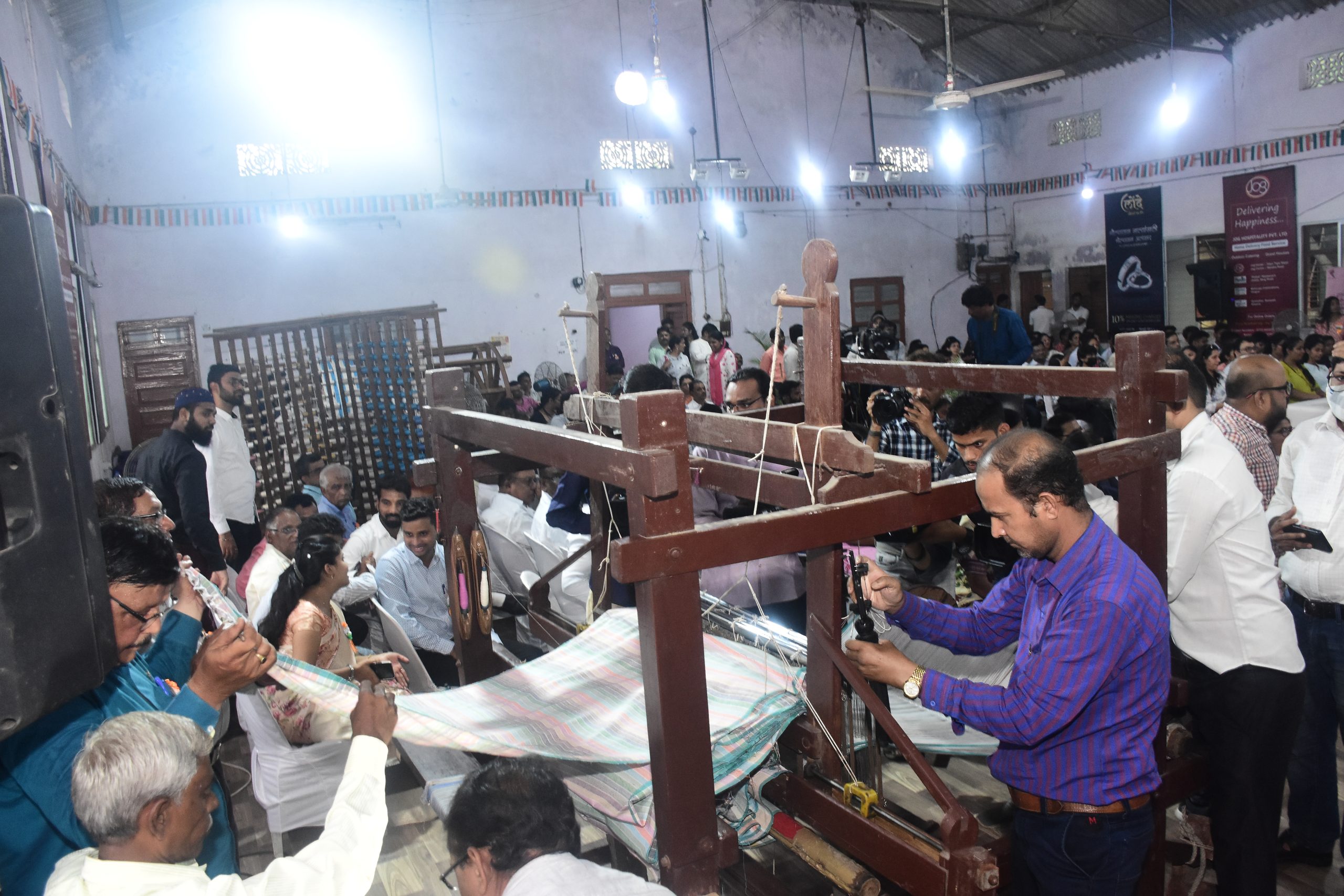 ‘Fabric of Unity’ weaved by non-weavers