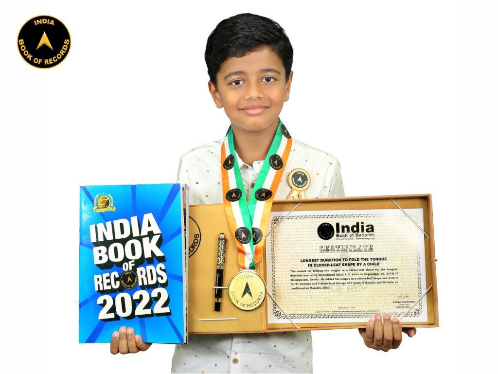 Longest duration to fold the tongue in cloverleaf shape by a child