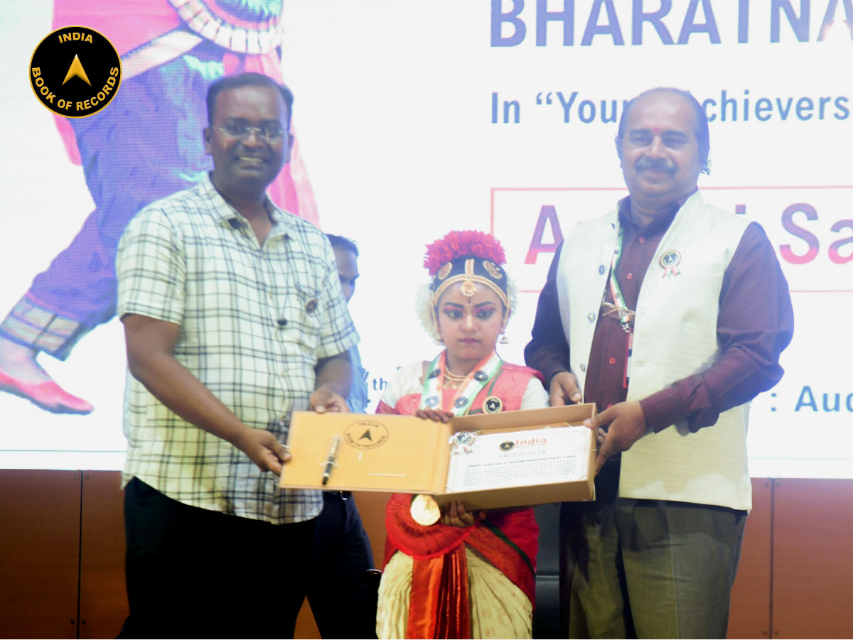 Longest duration to perform Bharatanatyam by a child