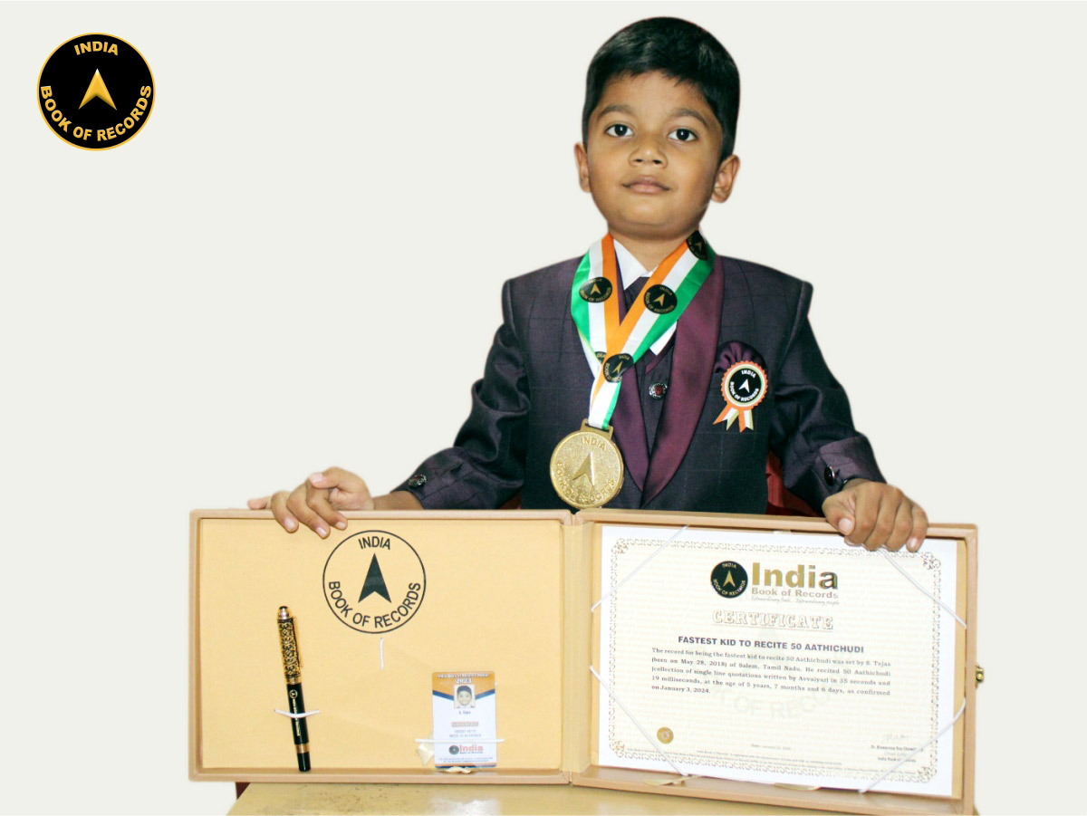 Fastest kid to recite 50 Aathichudi