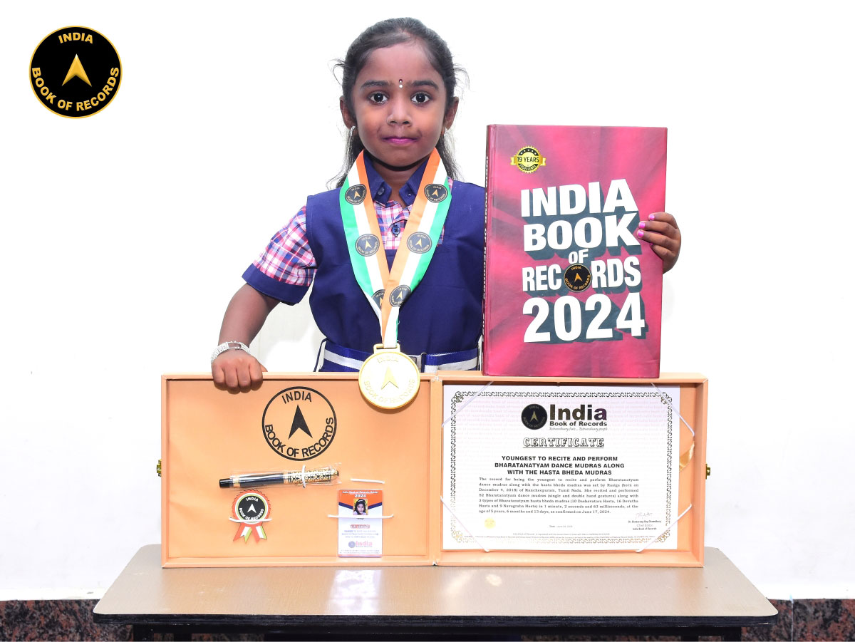 Youngest to recite and perform Bharatanatyam dance mudras along with the hasta bheda mudras