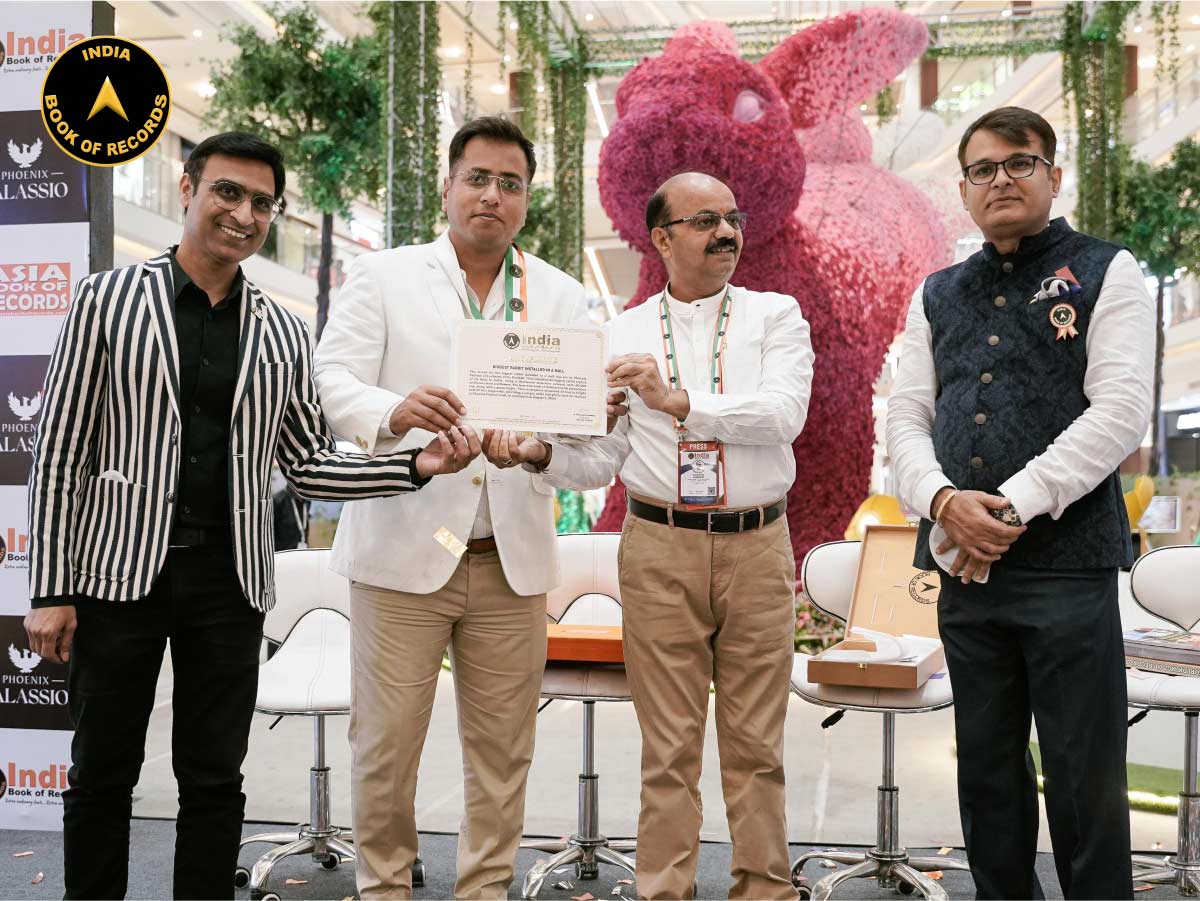 Biggest Rabbit Installed in A Mall