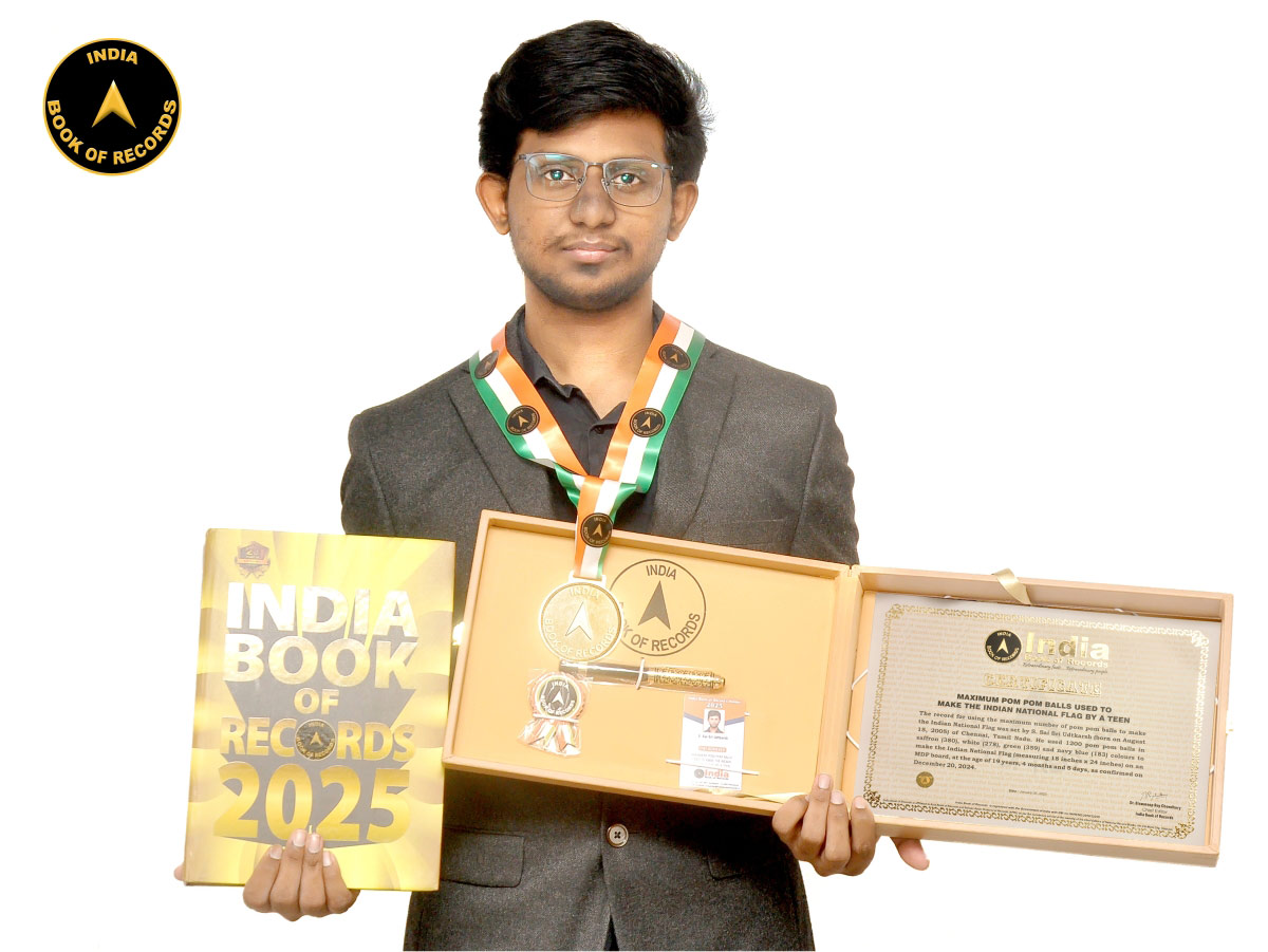 Maximum pom pom balls used to make the Indian National Flag by a teen