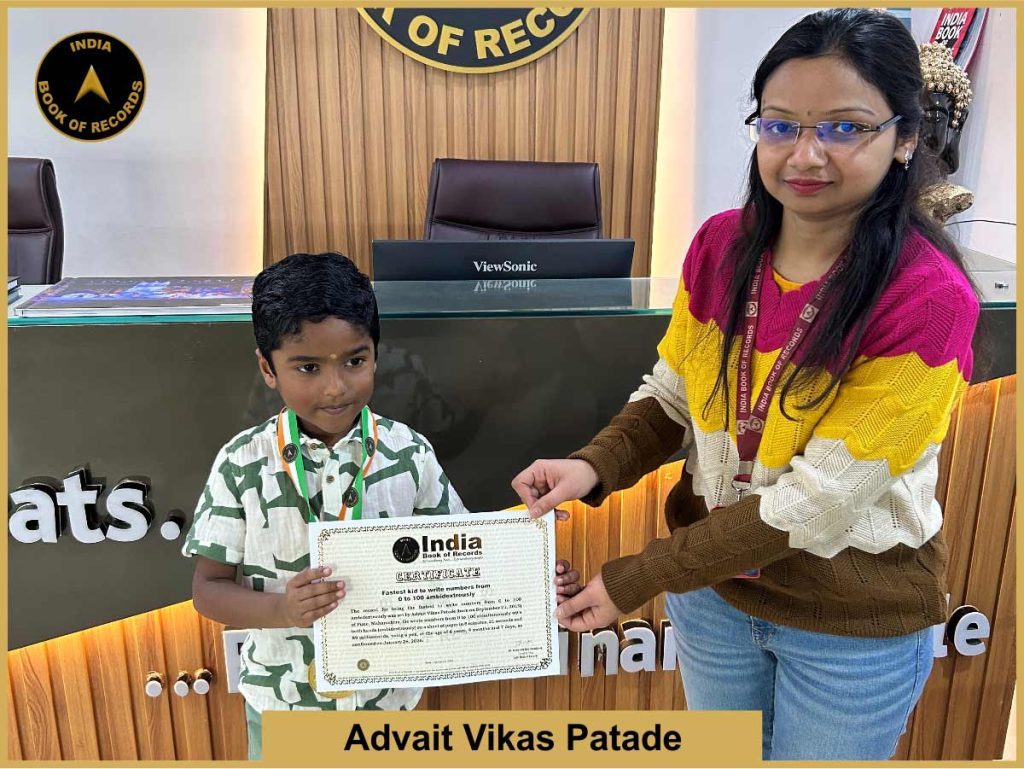 Image of Fastest kid Advait Vikas Patade to write numbers from 0 to 100 ambidextrously