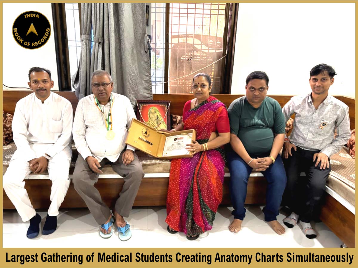 Largest Gathering of Medical Students Creating Anatomy Charts Simultaneously