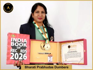 Image of Bharti Prabhudas Dumbere, Maximum Hindi songs sung in a live event by an individual.