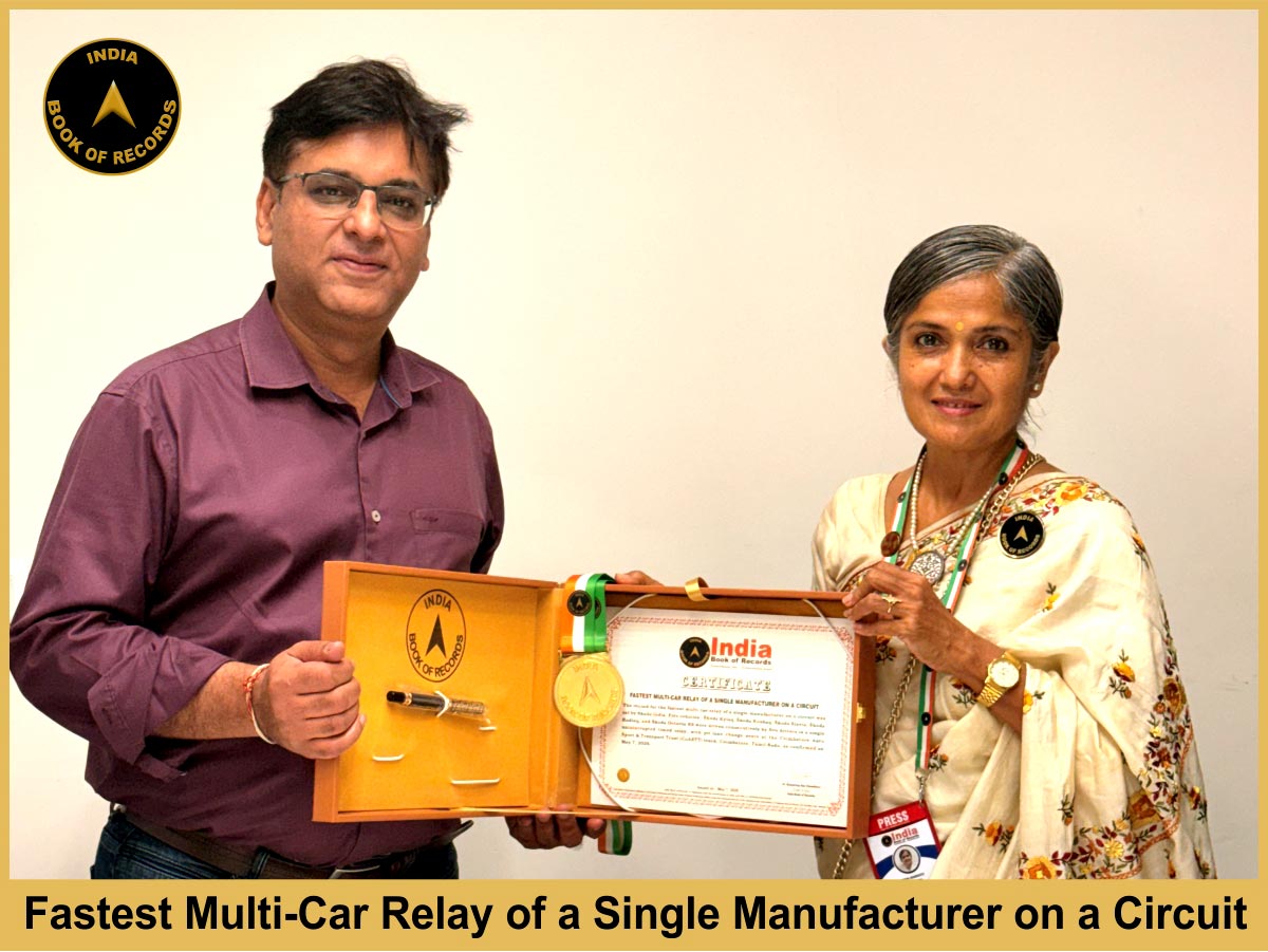Fastest Multi-Car Relay of a Single Manufacturer on a Circuit