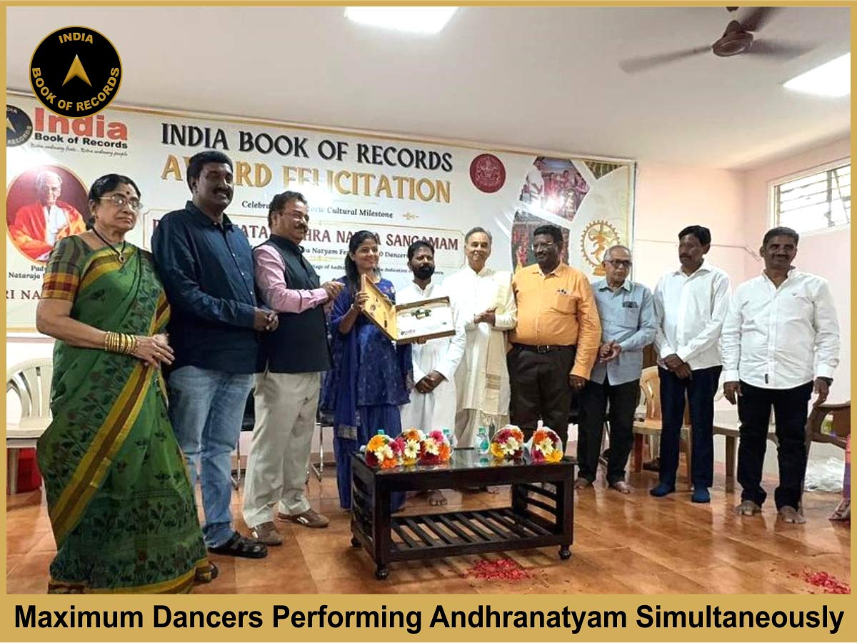 Maximum Dancers Performing Andhranatyam Simultaneously