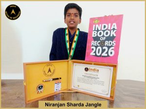 Image of Niranjan Sharda, Maximum Marathi words read by a child blindfolded.