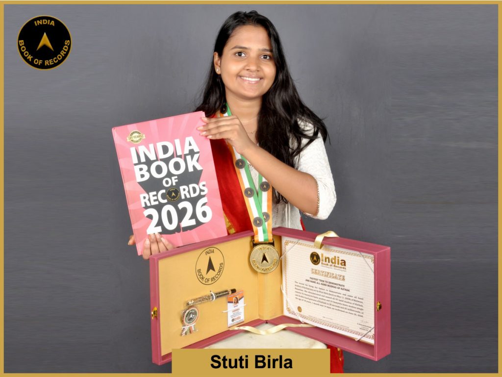 Image of Stuti Birla, Fastest teen to demonstrate and name all hand mudras of Kathak.