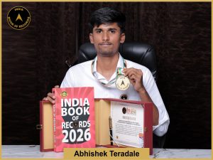 Image of Abhishek Teradale, Maximum discarded materials used to make a shadow portrait of Virat Kohli by an individual.