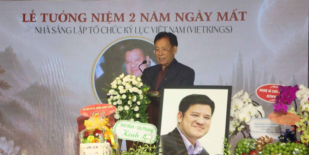 Dr. Thanh Van Phuc shared his deep feelings, respect, and belief in the continuation of the values built by Founder Lê Trần Trường An. (Photo: VietKings)