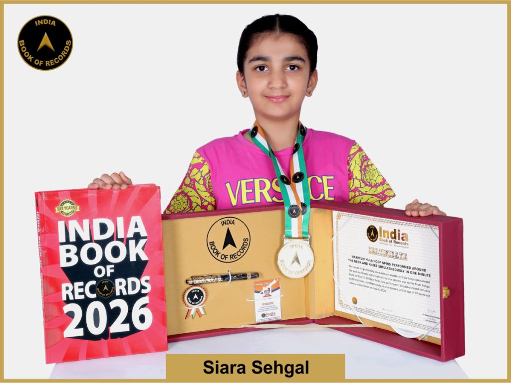 Image of Siara Sehgal, Maximum hula hoop spins performed around the neck and knees simultaneously in one minute.