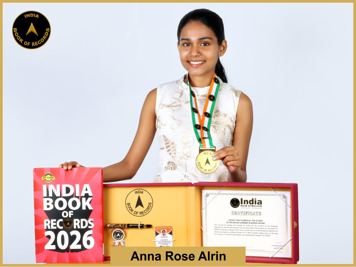 Fastest teen to write all the letters of the English alphabet in mirror writing