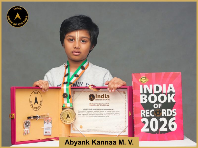 Pic of Abyank Kanna M.V, Maximum English words read in one minute by a child.