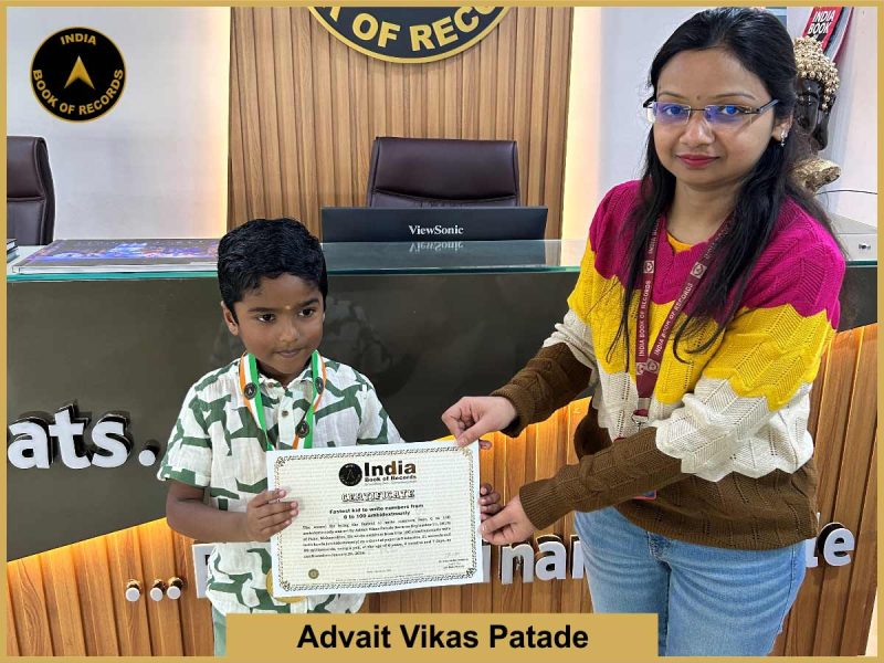 Image of Fastest kid Advait Vikas Patade to write numbers from 0 to 100 ambidextrously