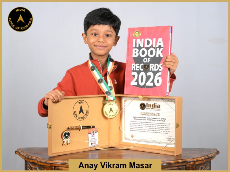 Image of Anay Vikram Masar, Maximum designs made from pieces of the Tangram puzzle blindfolded by a child