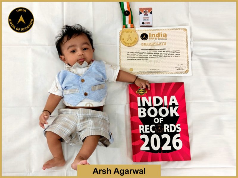 Pic of Arsh Agarwal, Youngest demat account holder.