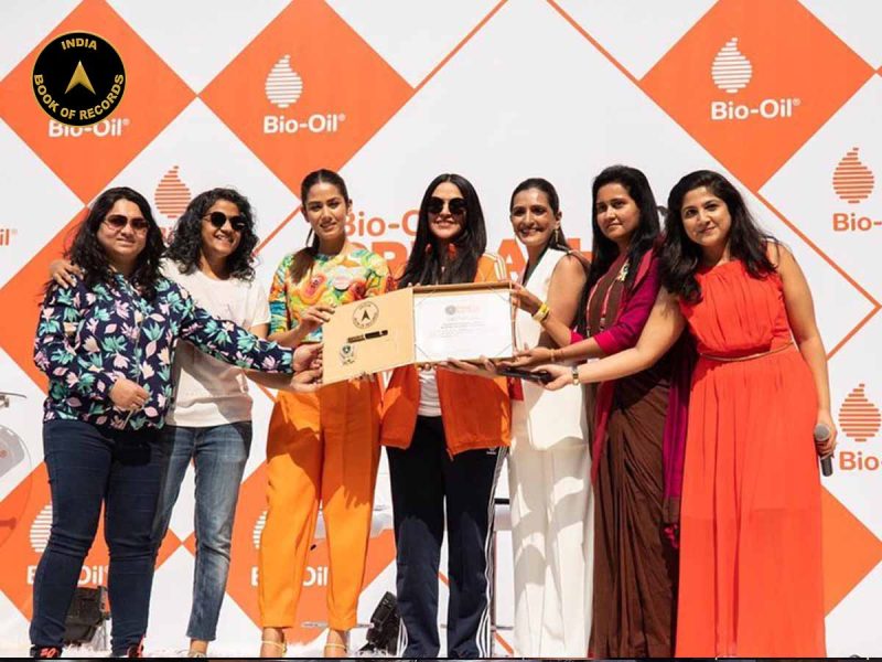MAXIMUM PREGNANT WOMEN WALKING TOGETHER FOR FITNESS1