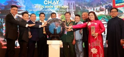 Mega Celebration of Two Decades of Vietnam Book of Records (3)