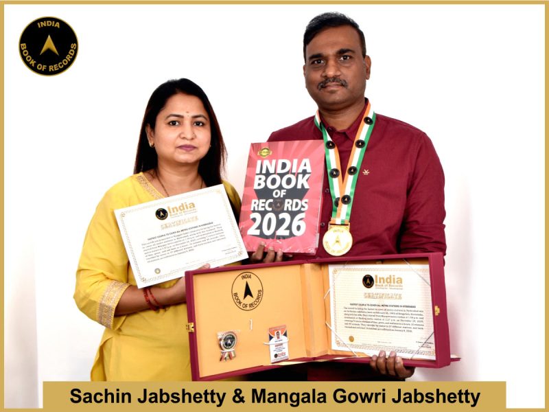 Pic of achin Jabshetty & Mangala Gowri Jabshetty, Fastest couple to cover all metro stations in Hyderabad.