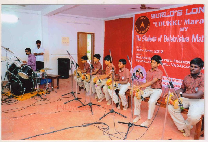 non-stop udukku playing
