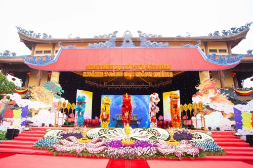 Ba-Vang-Pagoda-Shines-with-Dual-World-Records-28