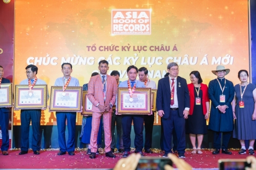 Grand-Reunion-of-World-Record-Presidents-in-Vietnam-147