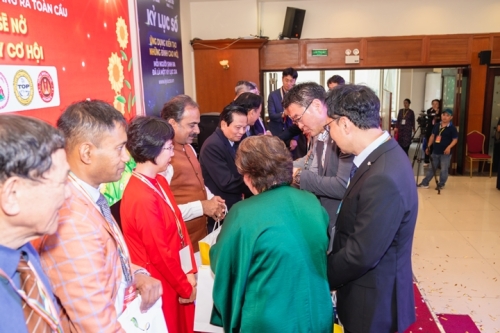 Grand-Reunion-of-World-Record-Presidents-in-Vietnam-151
