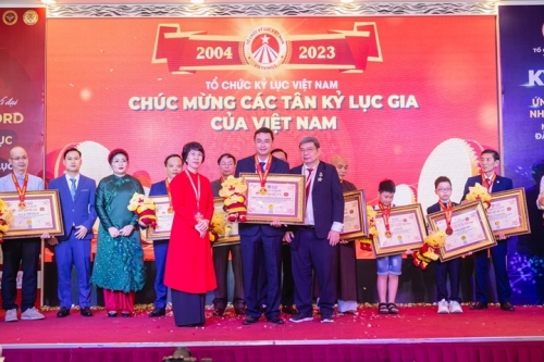 Grand-Reunion-of-World-Record-Presidents-in-Vietnam-173