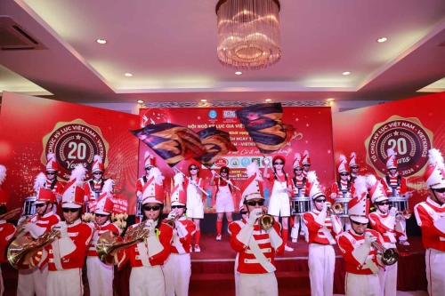 Mega-Celebration-of-Two-Decades-of-Vietnam-Book-of-Records-102