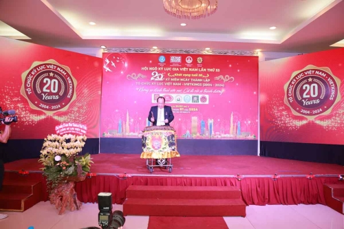 Mega-Celebration-of-Two-Decades-of-Vietnam-Book-of-Records-103