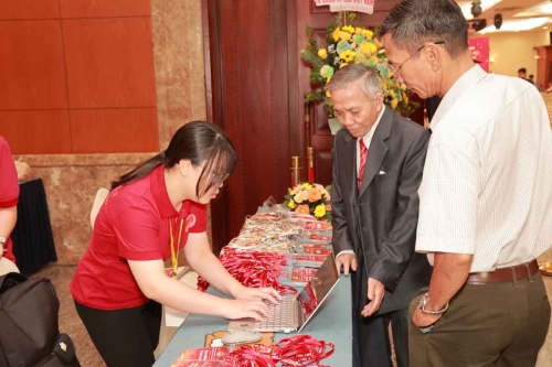Mega-Celebration-of-Two-Decades-of-Vietnam-Book-of-Records-11