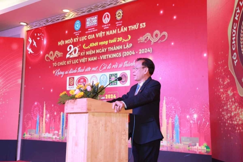 Mega-Celebration-of-Two-Decades-of-Vietnam-Book-of-Records-111
