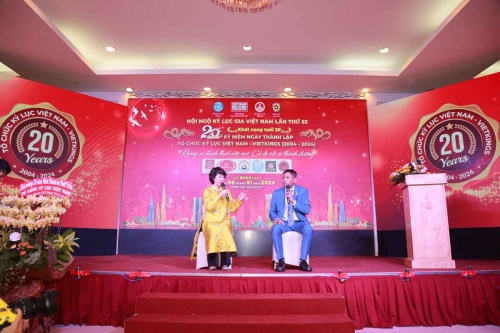 Mega-Celebration-of-Two-Decades-of-Vietnam-Book-of-Records-116