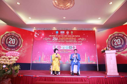 Mega-Celebration-of-Two-Decades-of-Vietnam-Book-of-Records-118