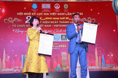 Mega-Celebration-of-Two-Decades-of-Vietnam-Book-of-Records-120