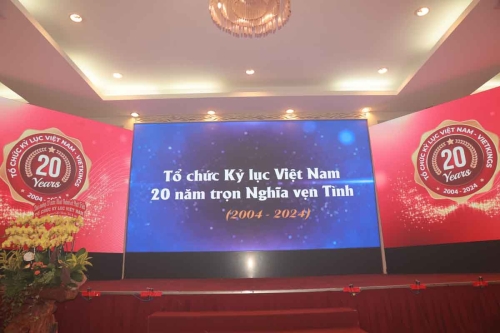 Mega-Celebration-of-Two-Decades-of-Vietnam-Book-of-Records-134