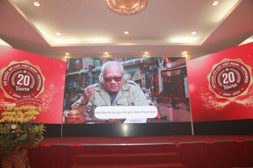 Mega-Celebration-of-Two-Decades-of-Vietnam-Book-of-Records-142