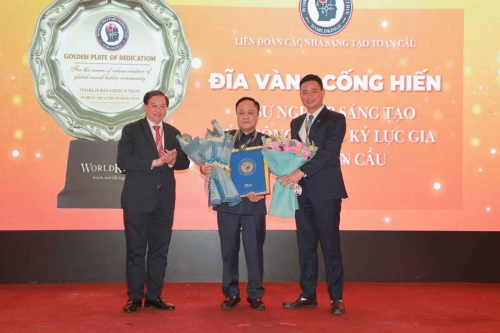 Mega-Celebration-of-Two-Decades-of-Vietnam-Book-of-Records-157