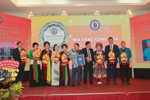 Mega-Celebration-of-Two-Decades-of-Vietnam-Book-of-Records-159