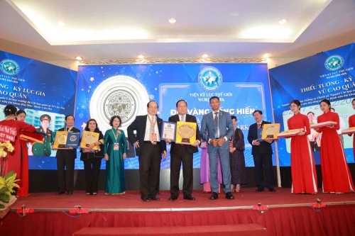 Mega-Celebration-of-Two-Decades-of-Vietnam-Book-of-Records-173