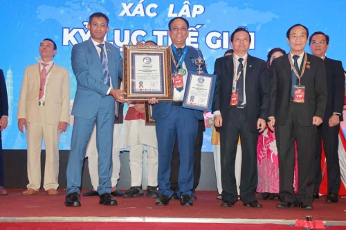Mega-Celebration-of-Two-Decades-of-Vietnam-Book-of-Records-186