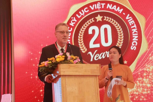 Mega-Celebration-of-Two-Decades-of-Vietnam-Book-of-Records-202
