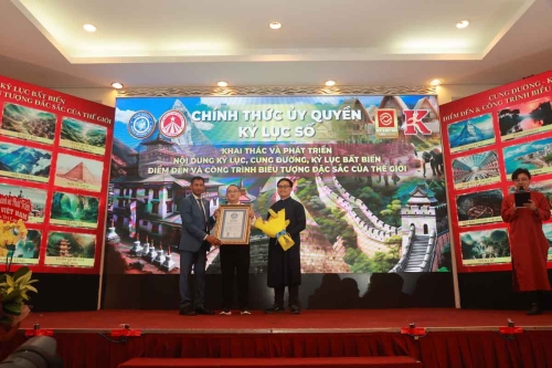 Mega-Celebration-of-Two-Decades-of-Vietnam-Book-of-Records-224