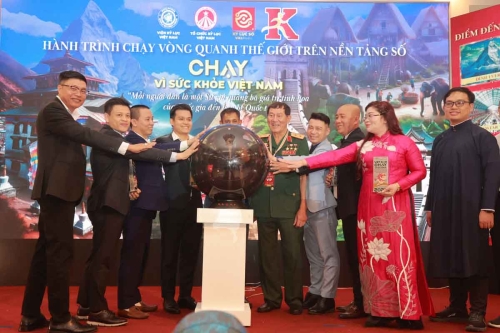 Mega-Celebration-of-Two-Decades-of-Vietnam-Book-of-Records-227